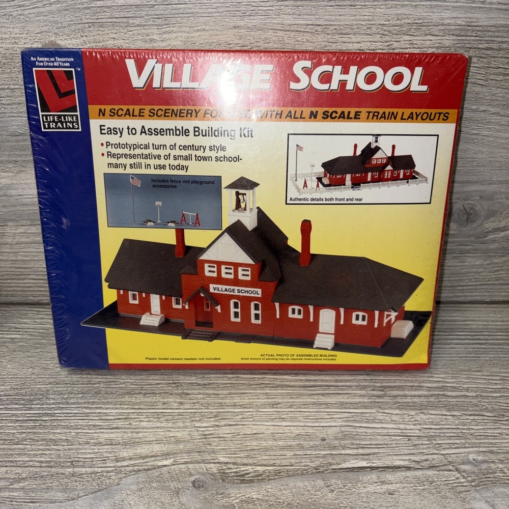 Life-Like Trains Village School N Scale Scenery Model Kit No. 7443 New (B3)